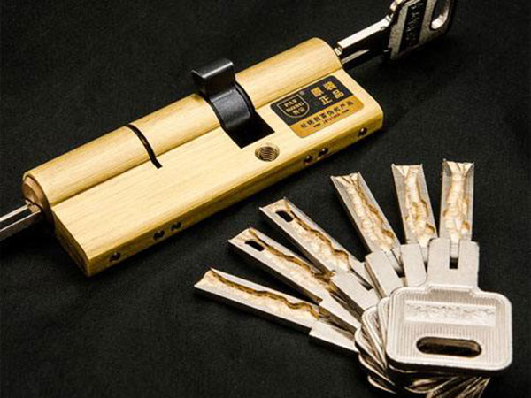 招遠開汽車鎖電話(專業開汽車鎖電話)